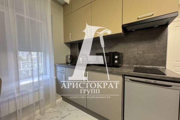 Коммерческая, 90 кв.м — Пятигорск, Юлиуса Фучика улица, 4к2
